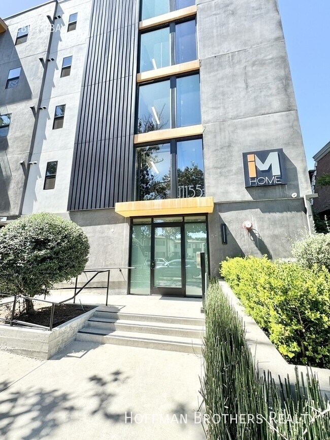 Foto del edificio - 11155 Huston St