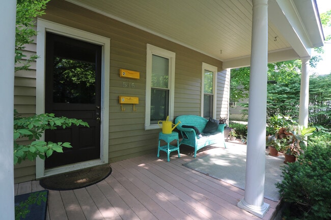 Building Photo - 515 S 7th St