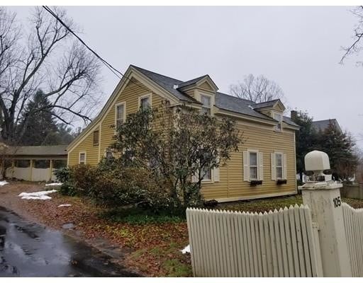 Primary Photo - 105 Church St