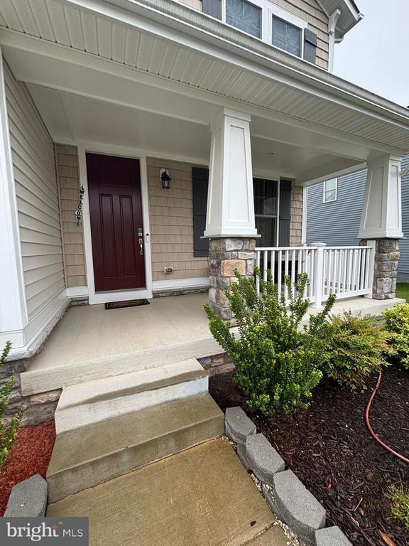 Building Photo - 7706 Colburn Dr
