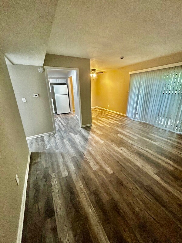 Foto principal - 1908 N 77th St