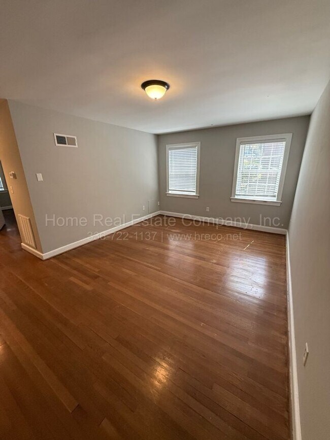 Foto del edificio - 803 W End Blvd