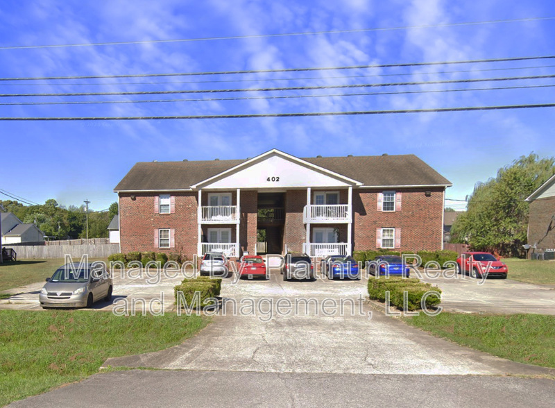 Primary Photo - 402 E St