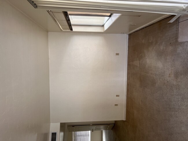 Foto del edificio - 2536 N Corinthian Garden Dr