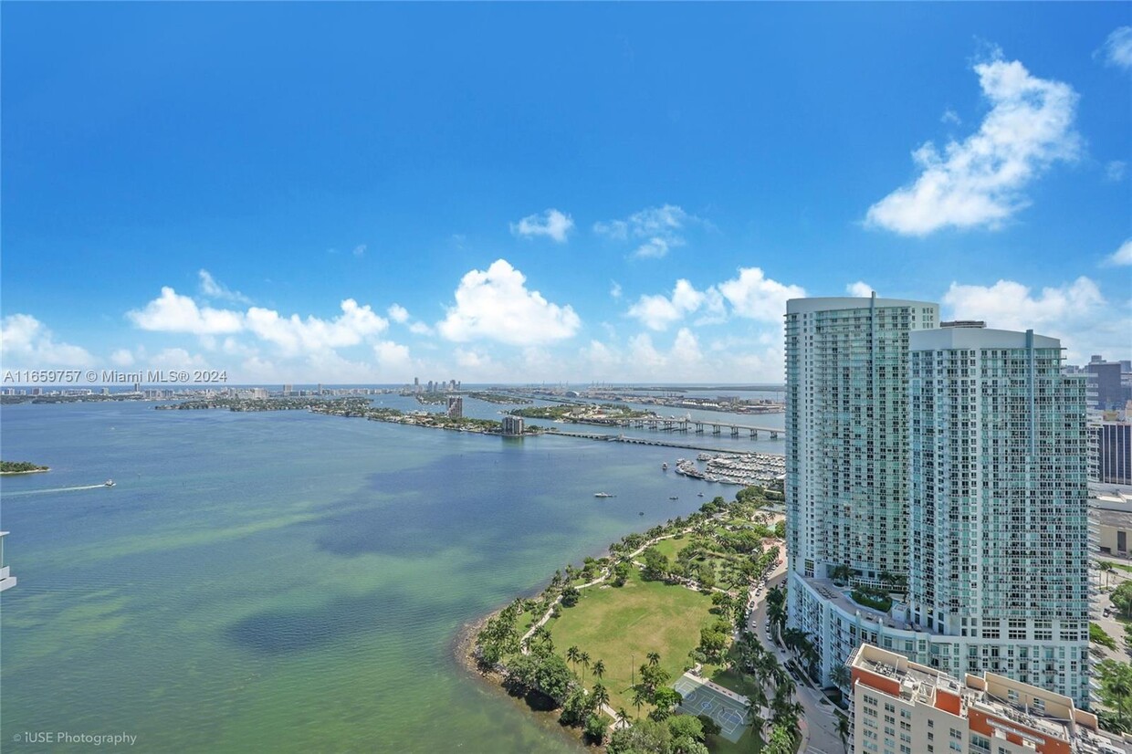 Foto principal - 2020 N Bayshore Dr