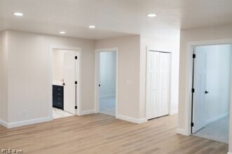 Building Photo - 7071 Township Rd 466