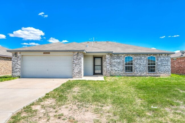 Building Photo - COMING SOON - Beautiful Home w/ Large Fenc...