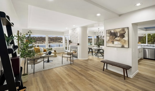 Building Photo - 1768 Aurora Ave N