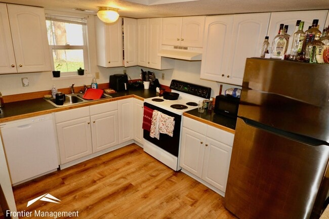 Building Photo - 614/616 Thurston