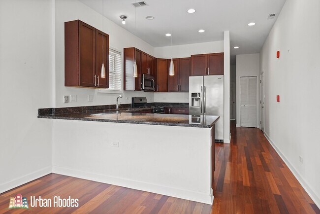 Foto del edificio - 1315 N Wicker Park Ave
