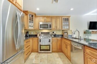 Building Photo - 1 Arnold Palmers Ct