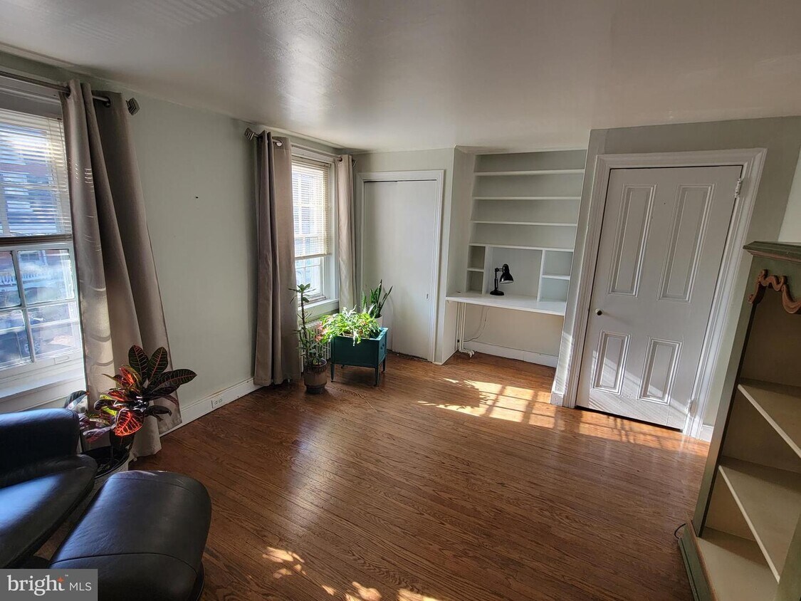 Foto principal - 81 S Clinton St
