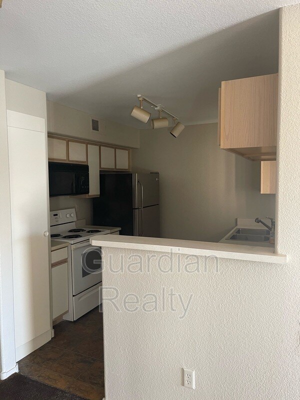 Building Photo - 2300 E Silverado Ranch Blvd