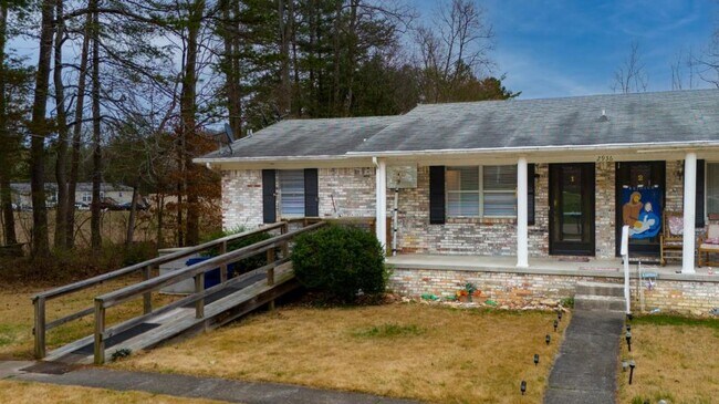 Building Photo - 2936 Mynatt Rd Unit 1