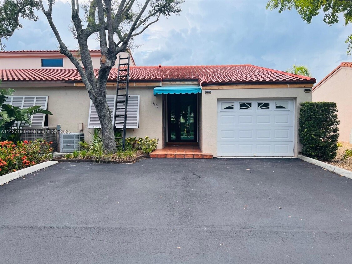 Primary Photo - 14820 Balgowan Rd