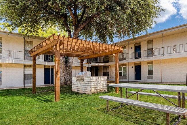 VILLAS1404_EXTam_724_016xf - Villas at 1404