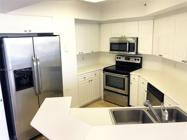 Foto del edificio - 1800 Sunset Harbour Dr