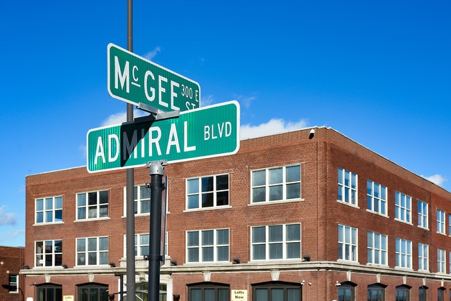 Building Photo - 220 Admiral Blvd