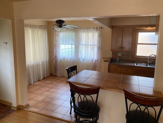 Foto del edificio - 6215 W Spencer Pl