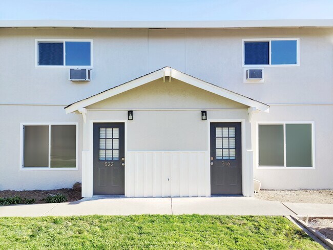 Building Photo - 334 N Livermore Ave