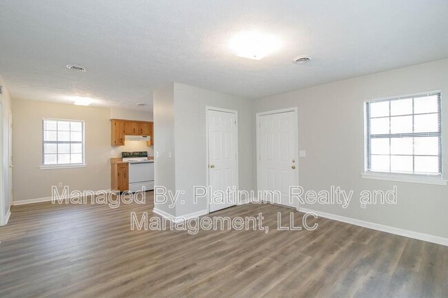 Foto del edificio - 18-418 Thompsonville Ln