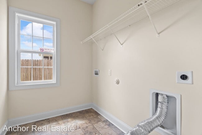 Building Photo - 4 br, 2.5 bath House - 614 Carat Ct