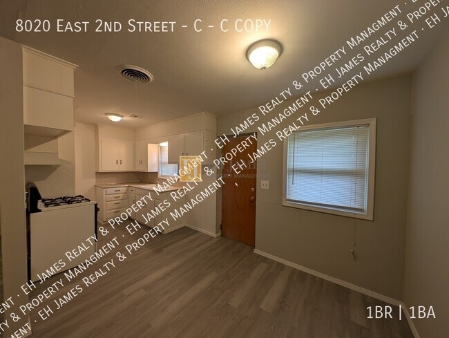 Foto del edificio - 8020 E 2nd St S