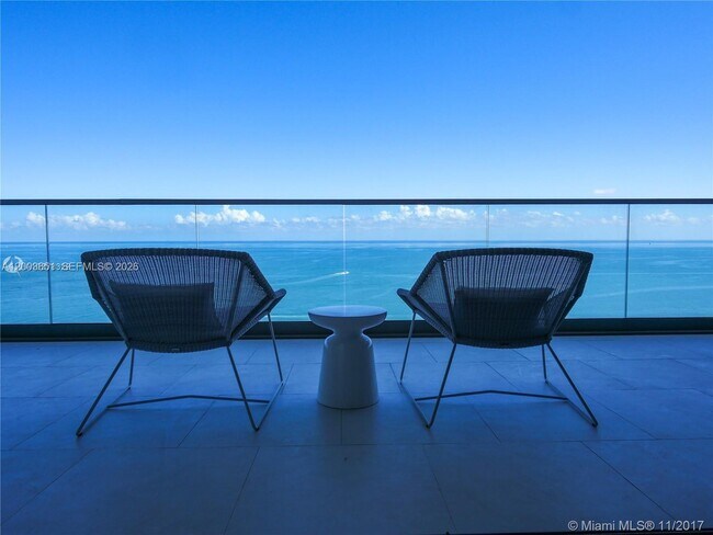 Building Photo - 10201 Collins Ave