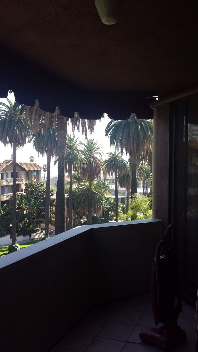 Interior Photo - Briarwood
