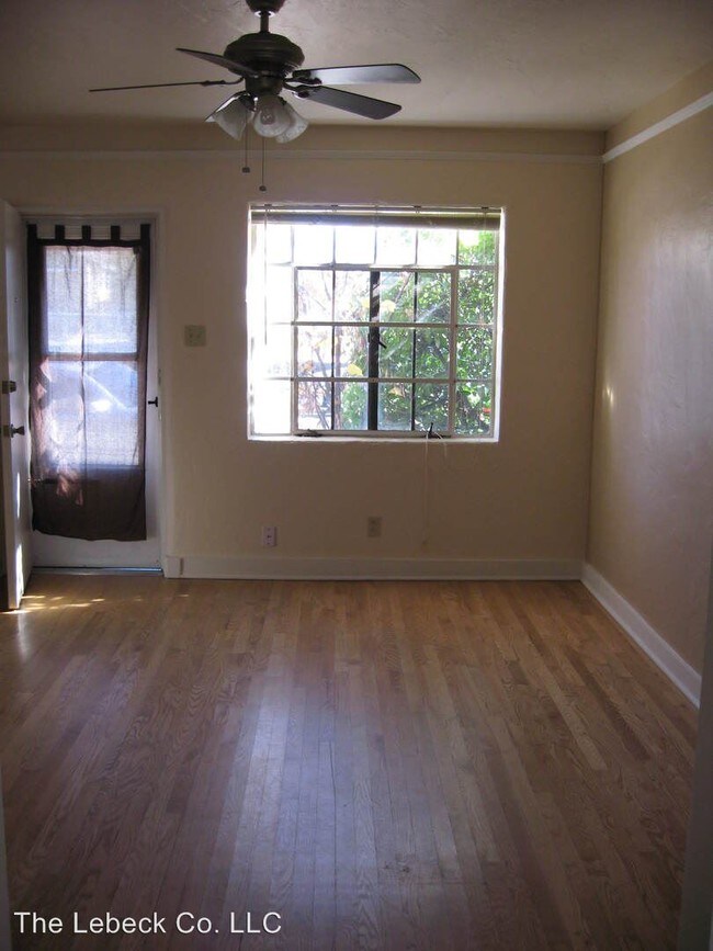 Foto del edificio - 902 Tijeras Ave NW