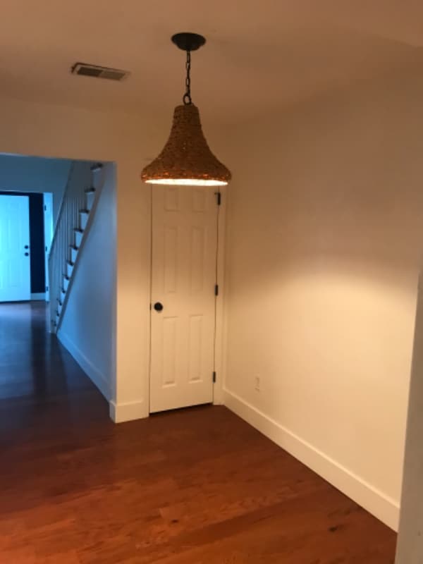 Building Photo - 205 Ventura Pl