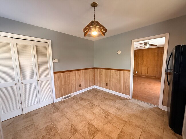 Foto del edificio - 5325 Evanshire Dr