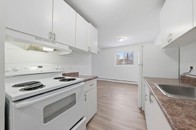 Building Photo - Westbrook Apartments