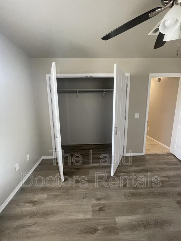 Building Photo - 15404 County Rd 3537