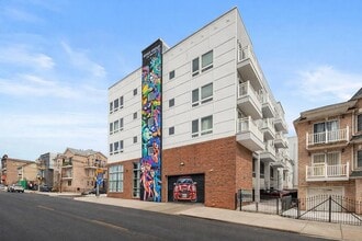 Building Photo - 42 Norfolk St