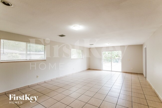 Foto del edificio - 405 NW 7th St