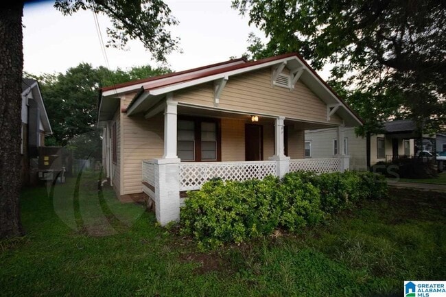 Foto del edificio - 2033 28th Ave N