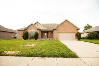 Building Photo - 687 Loxley Ln