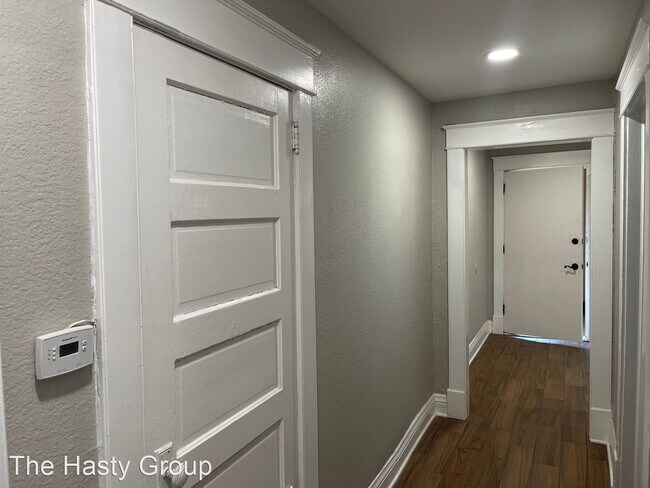 Foto del edificio - 2 br, 1 bath House - 113 Park Ave 1N