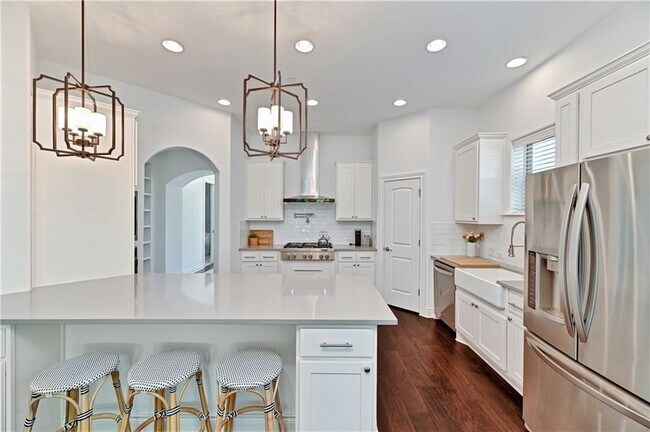Foto del edificio - 2400 Winsted Ln
