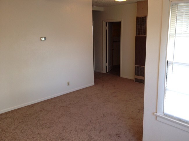 Building Photo - 2548 Table Rock Rd