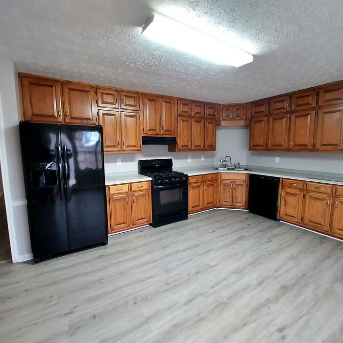 Foto del edificio - NOW AVAILABLE! - 2690 Ross Rd, Snellville,...