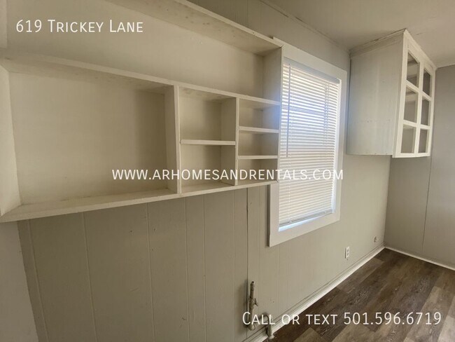 Building Photo - 619 Trickey Lane | $550 | 2 beds, 1 full bath