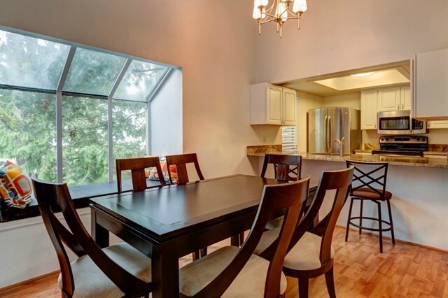 Building Photo - 9470 Redmond-Woodinville Rd NE