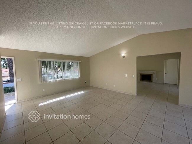 Foto del edificio - 12420 Falcon Ln