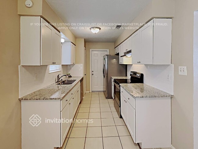 Building Photo - 22610 Meadowgate Dr