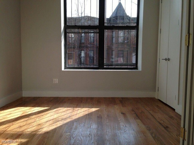 Building Photo - 349 Vernon Ave