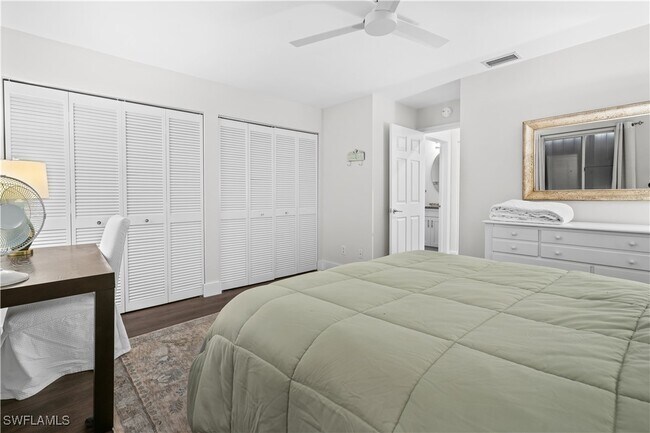 Foto del edificio - 2711 Citrus Lake Dr