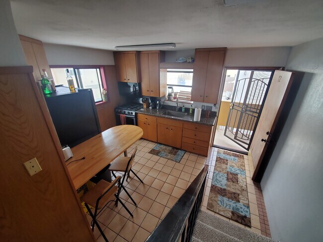 Building Photo - 4870 Del Monte Ave