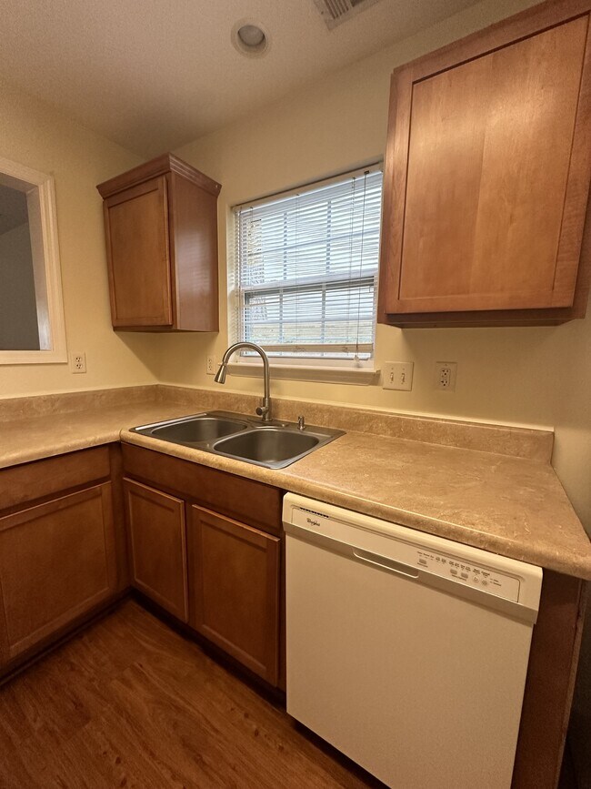 Foto del edificio - 112 Tamara Ln